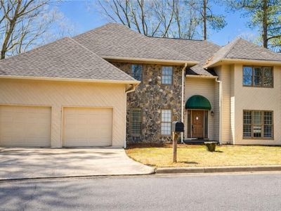 200 Fairway Ridge Dr, Johns Creek, GA, 30022