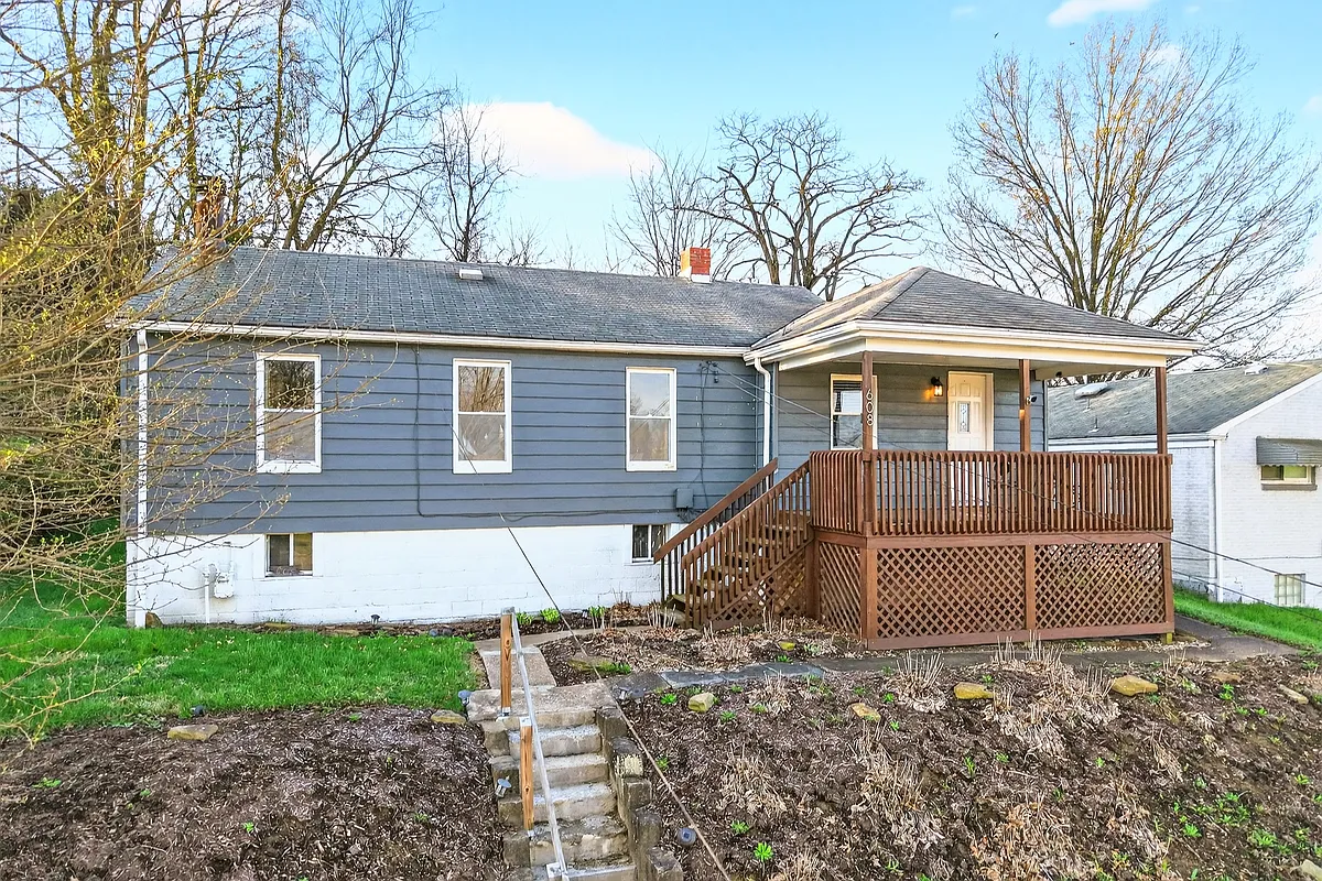 Building Photo - 608 Hazel St