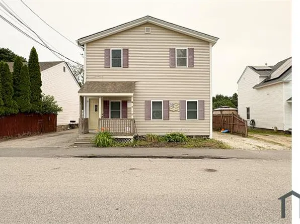31 Leighton St #D, Pepperell, MA 01463