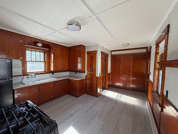 4th image of 283 Chesley Hill Road