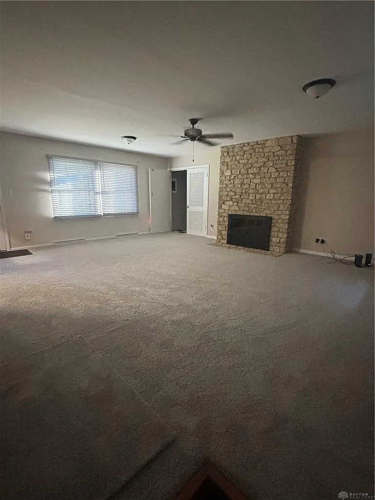 2 bed, 1.5 bath, 1158 sqft, $1,800 — Photo 2