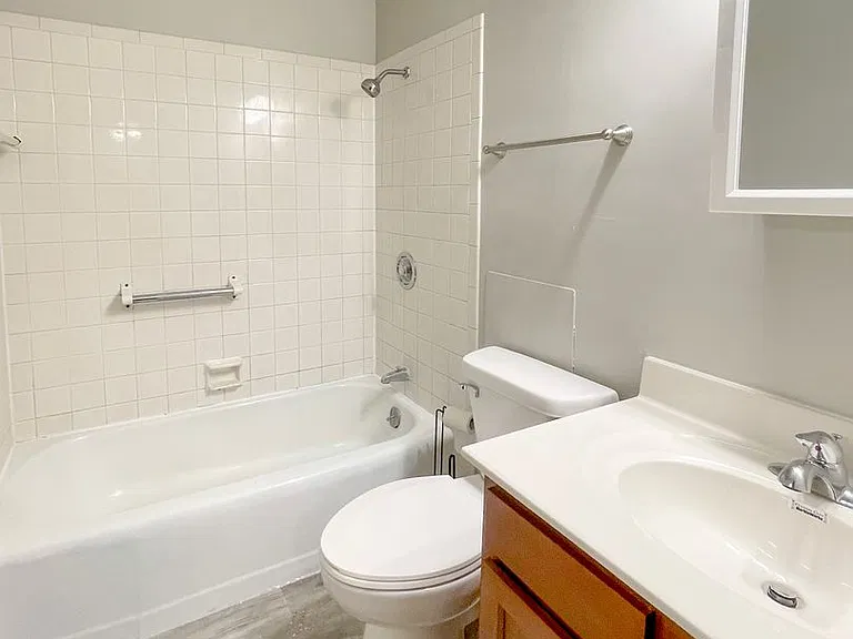 2310 N Oakwood Ave #2 — Photo 13