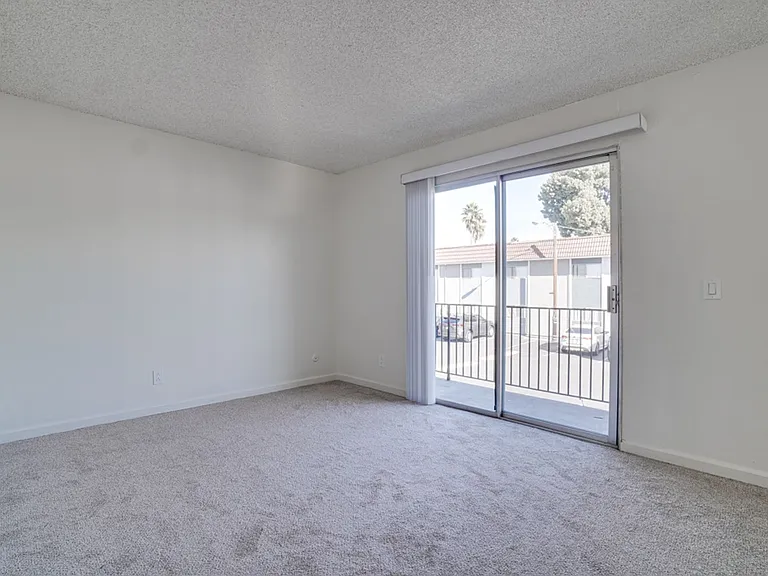 Oak Valley Apartments — Photo 54
