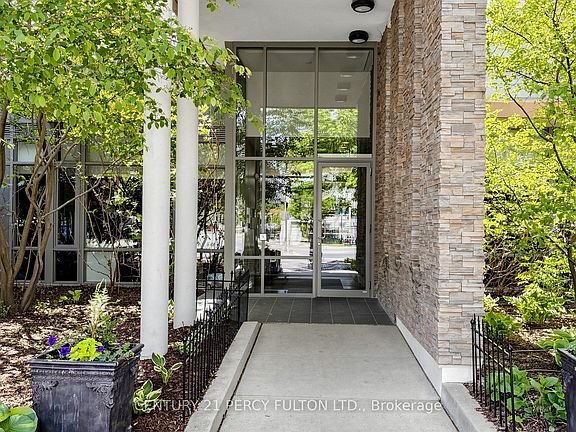 4th image of 57 Upper Duke Cres #102