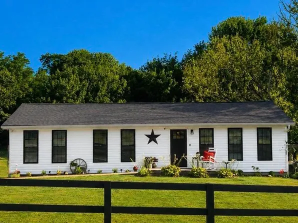 1911 Beaver Rd, Walton, KY 41094
