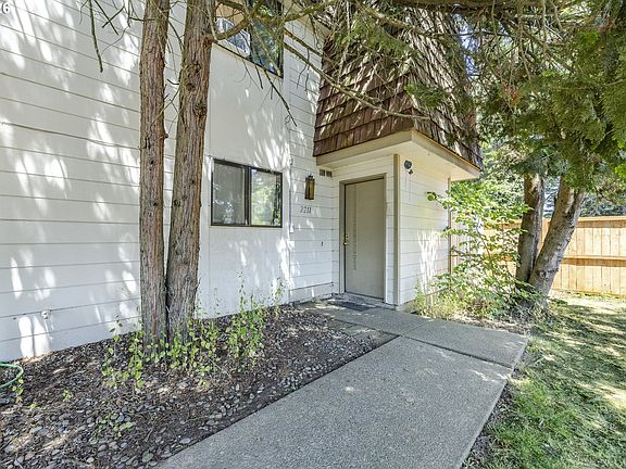 5th image of 2209 Cal Young Rd