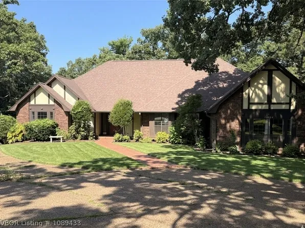 10704 Castleton St, Fort Smith, AR 72908