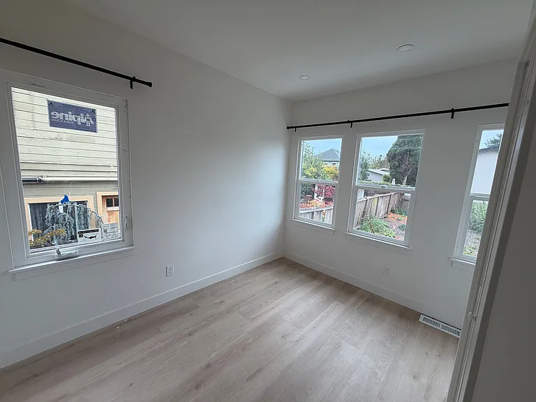 1826 Parker St — Photo 13
