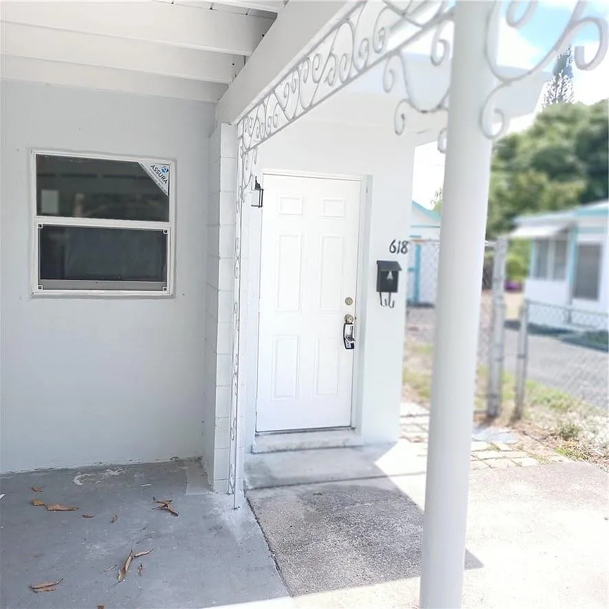1 bed, 1.0 bath, 1217 sqft, $1,795 — Photo 1