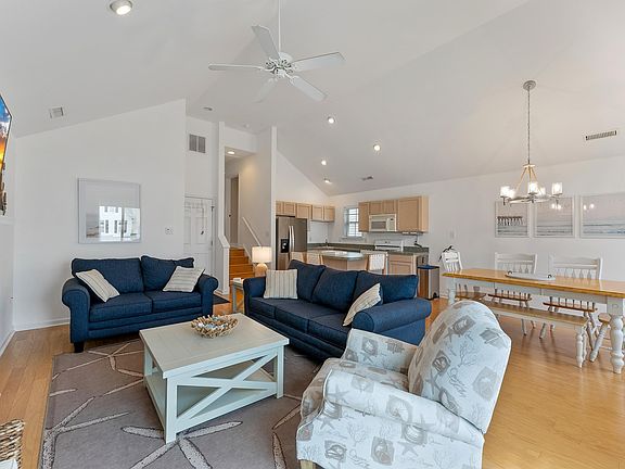5th image of 255 Asbury Ave #2