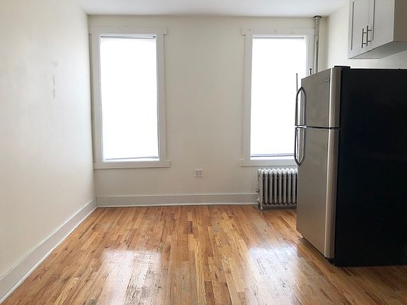 4th image of 292 Midwood St #B99