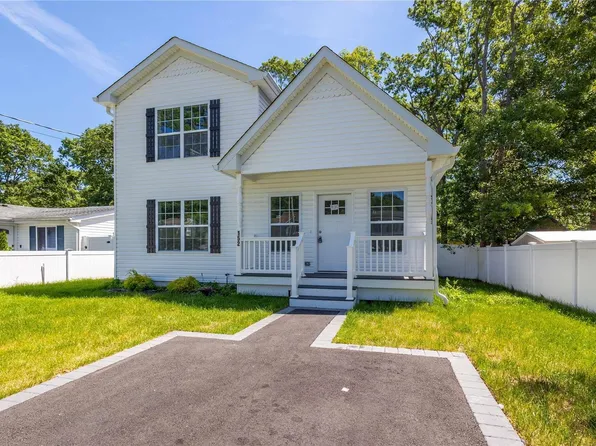 152 Revilo Avenue, Shirley, NY 11967