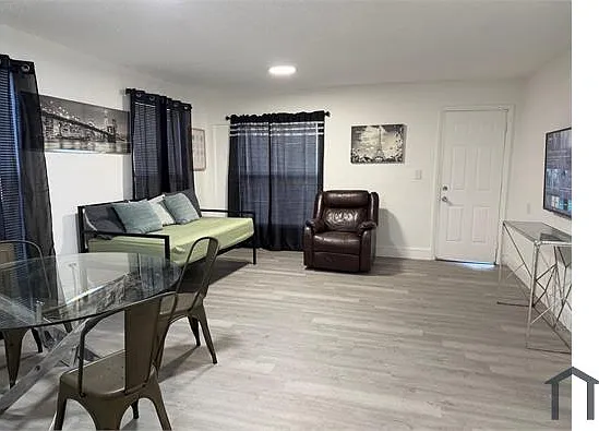 4 bed, $2,690 — Photo 3