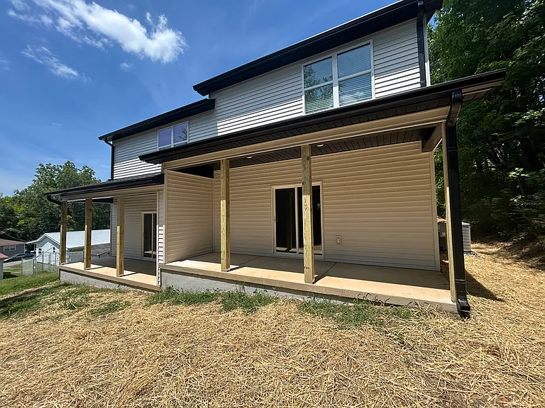 921 Lang St SE #1 — Photo 16
