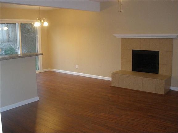 3rd image of 8109 Glen Tree Dr