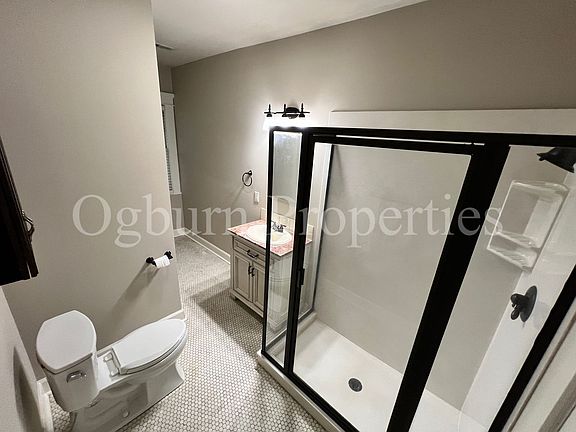 5th image of 1301 Clover St APT 4