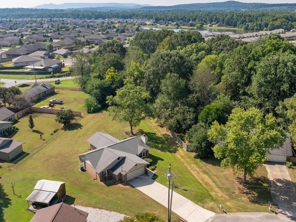 212 S Elton Cir, Meridianville, AL 35759