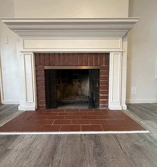 12015 Riverside Dr — Photo 3