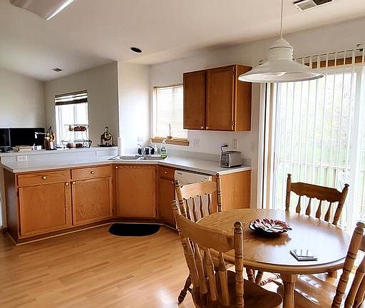 5th image of 2304 Woodside Dr #2304