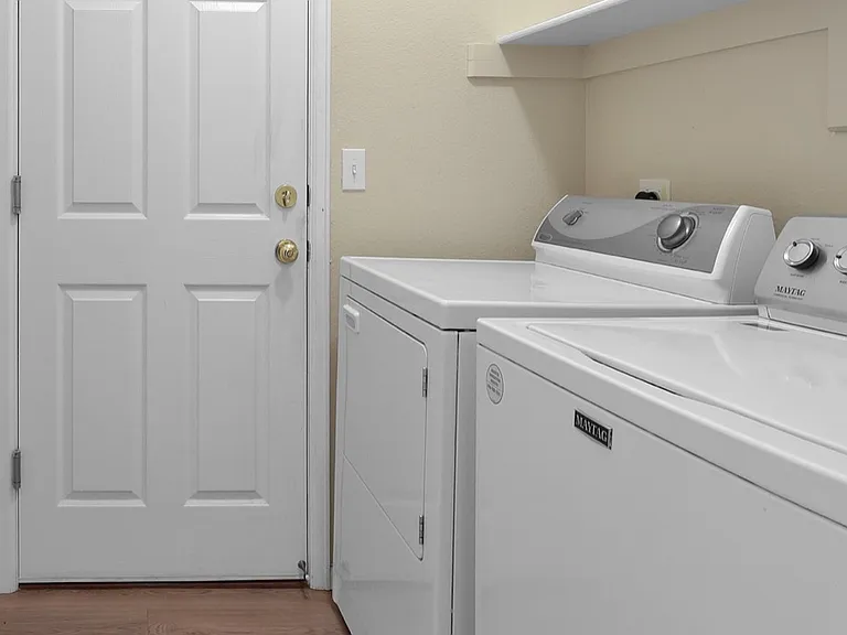 6821 W Remington Pl — Photo 11