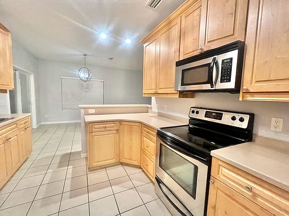 2nd image of 2618 Avondale Ct