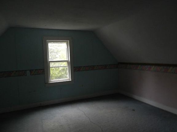 3rd image of 1010 S Main St