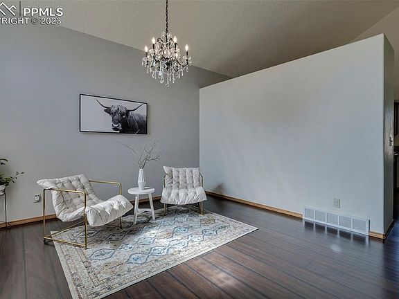 4th image of 7840 Manston Dr