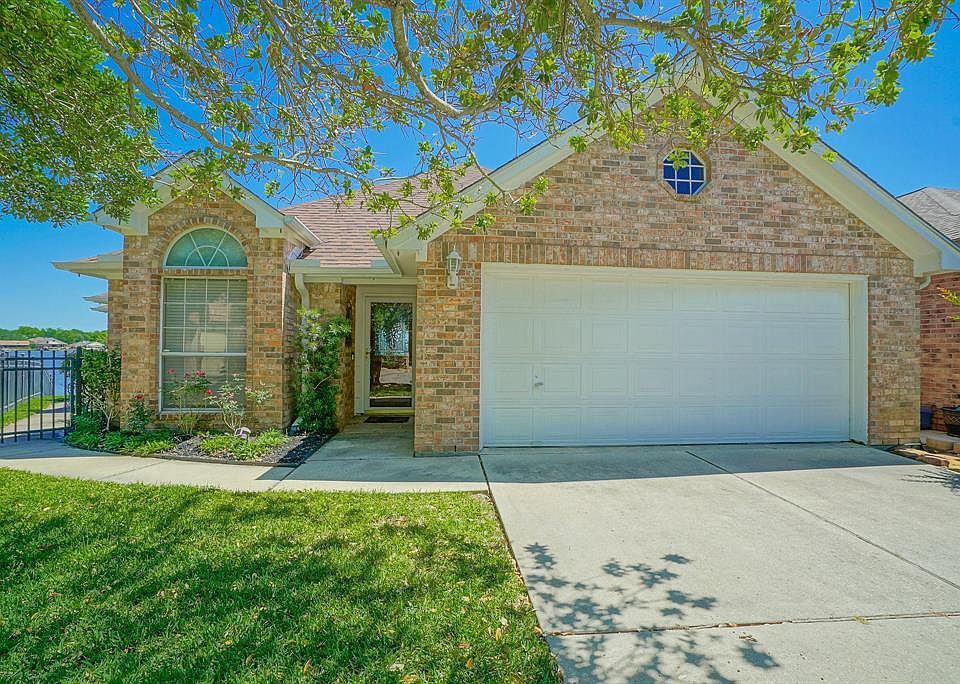1st image of 12836 Pelican Island Dr