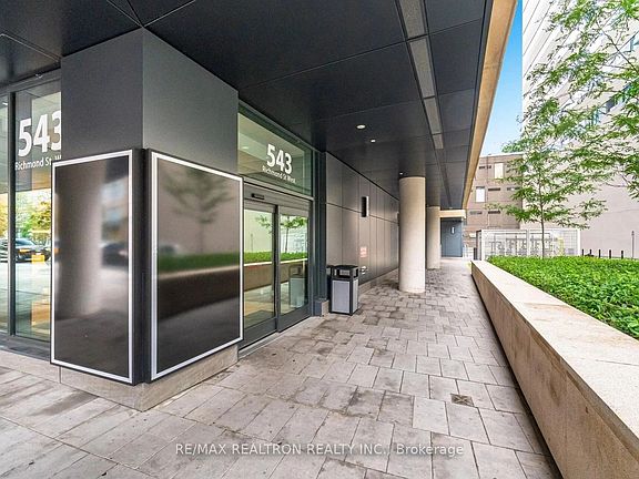 3rd image of 543 Richmond St W #1427