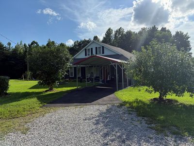 1177 Tender Ln, Cascade, VA, 24069