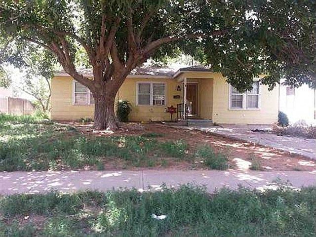 2nd image of 1217 E Pecos Dr