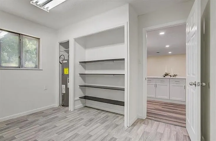 4327 McFarland Cir — Photo 2