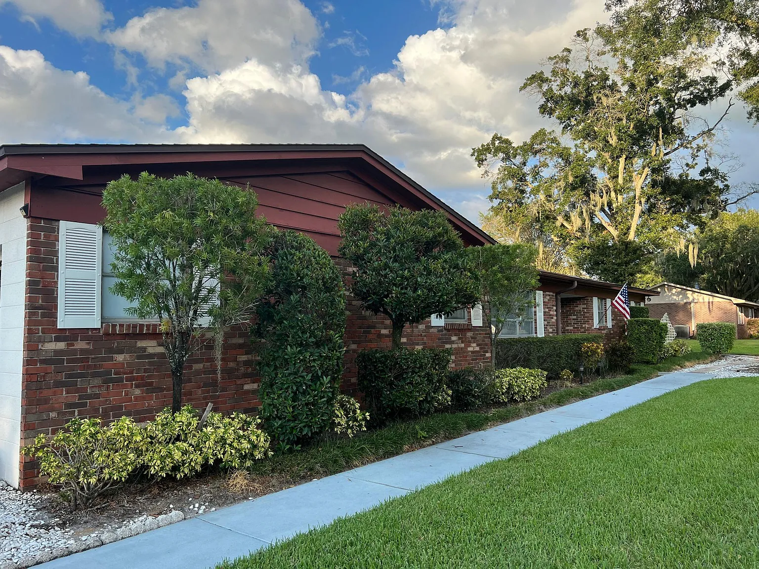 3 bed, 1944 sqft, $2,500 — Photo 2