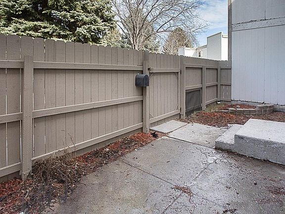 4th image of 2254 Avenue C
