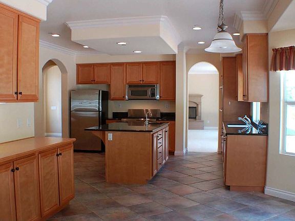 Spacious Kitchen