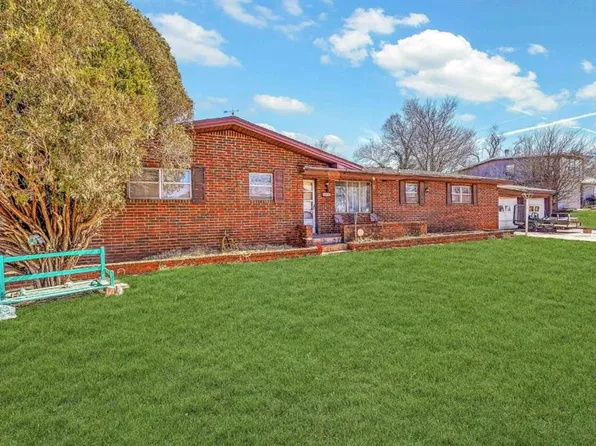 809 S 3rd St, Cheyenne, OK 73628