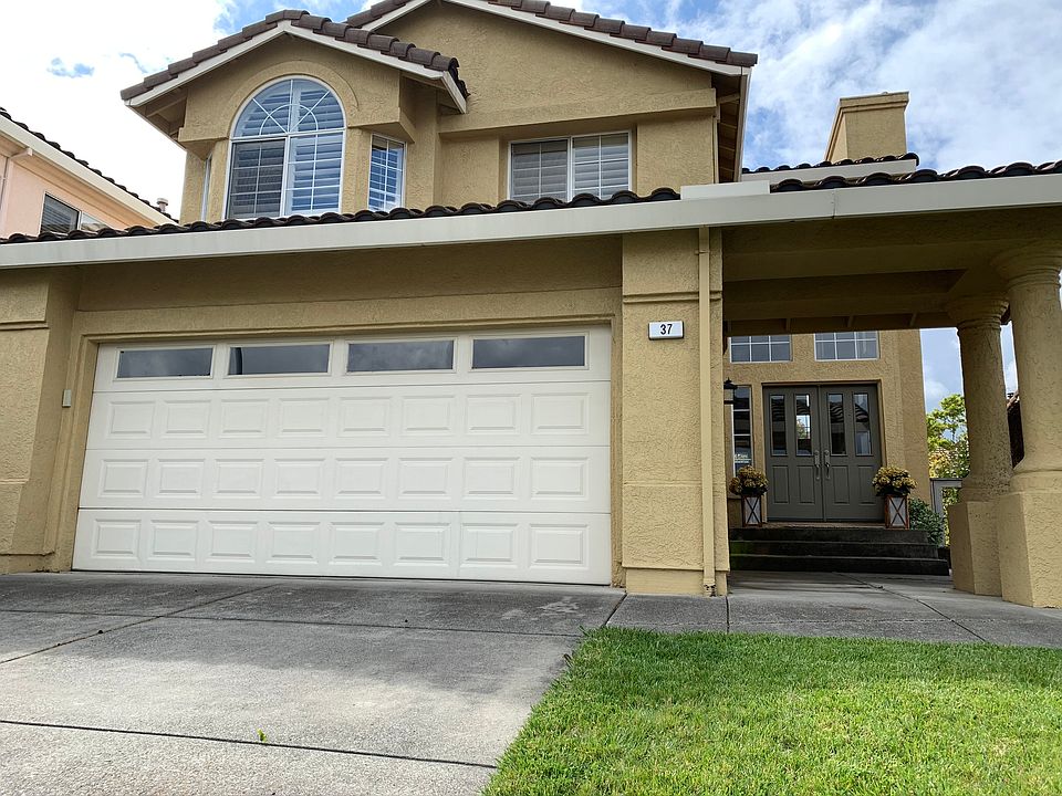 1st image of 37 Cove Ct