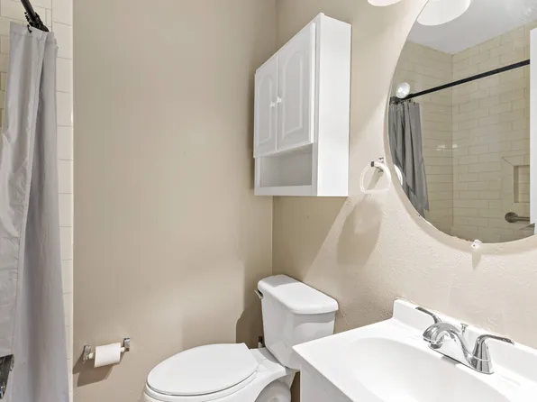 731A Taylor Dr, Winnsboro, TX 75494