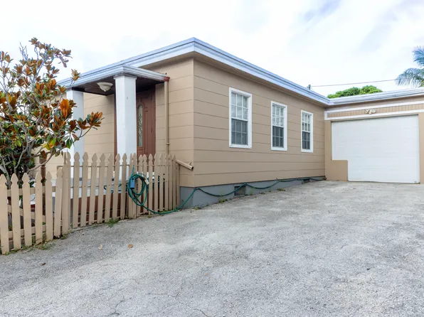1117 N B Street, Lake Worth Beach, FL 33460