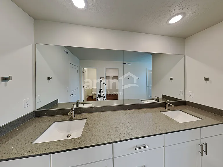 214 N Dry Creek Rd — Photo 12