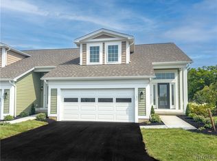 10 Cloverleaf Ct #3, Cheektowaga, NY 14043