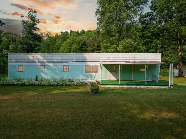 1683 Gobblers Run Rd, Shelocta, PA 15774