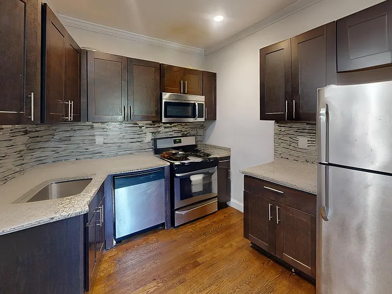 2975 Washington St #3A — Photo 1