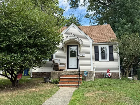 13 Massachusetts Ave, Cherry Hill, NJ 08002