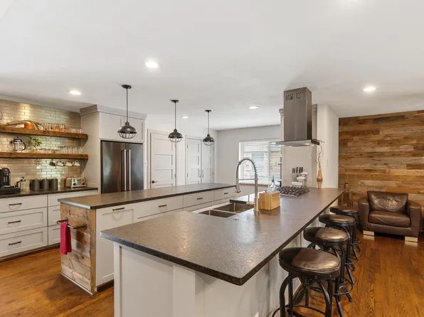 9130 Vinewood Dr, Dallas, TX 75228