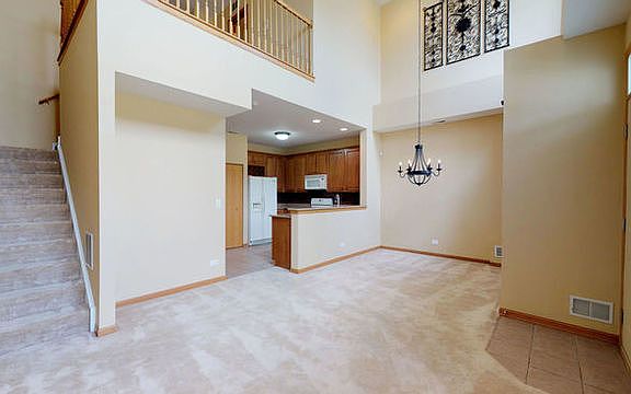 4th image of 2061 Woodside Dr
