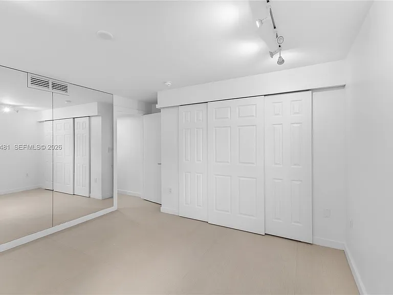 101 Ocean Lane Dr #1012 — Photo 19