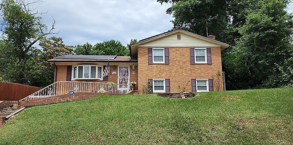 2nd image of 5800 Goucher Dr