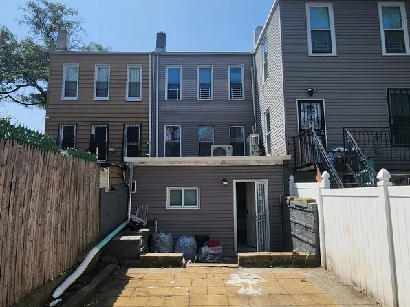 801 Logan Street image 12 of 16