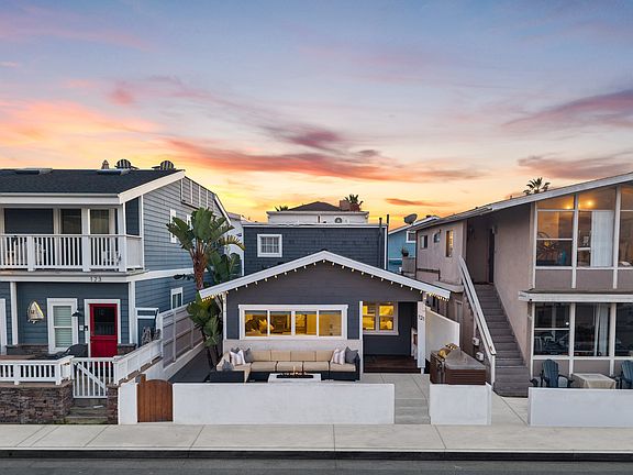 2nd image of 121 E Balboa Blvd